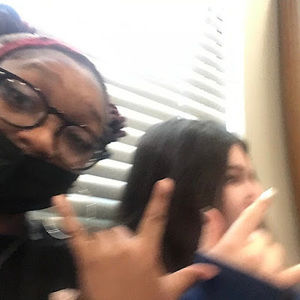 Meet your Posher, Aahnyeya